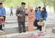 RRI Banda Aceh Gelar Upacara Tabur Bunga dan Ziarah Untuk Kenang Jasa Pahlawan