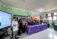 Dari Guru Menulis, Siswa Berkarya: Gerakan Literasi KAHFIS Menyasar SMPN 1 Seunagan