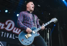 Gitaris New Found Glory Chad Gilbert Tutup Usia