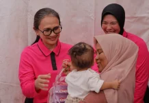 Ketua Umum Bhayangkari Serahkan 6.000 Paket Sembako untuk Masyarakat
