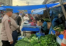 Personel Polsek Jaya Patroli Keamanan di Pasar Tradisional