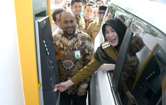 Bank Aceh Syariah Resmikan Operasional ATM Drive Thru