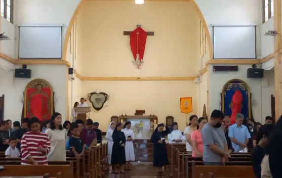 Devosi Jalan Salib Jumat Agung di Banda Aceh berlangsung Sederhana dan Khidmat