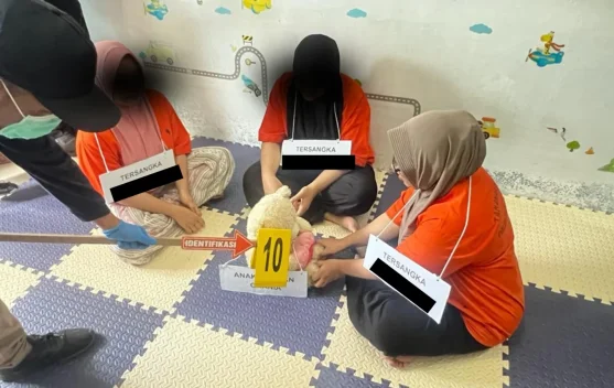 Polisi Rekontruksi Kasus Penganiayaan Balita Day Care Banda Aceh