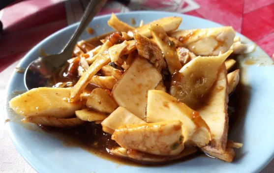 Lezatnya Rujak U Groh yang Kaya Cita Rasa