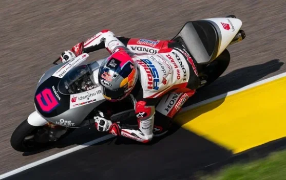 Moto3 Jerman: Brian Uriarte Juara, Veda Ega P8