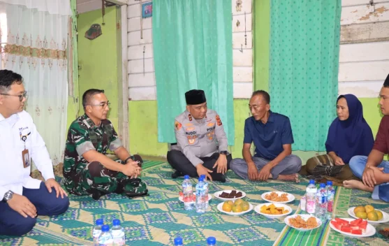 Kapolda Aceh dan Pangdam Iskandar Muda Takziah ke Rumah Duka Pratu Galuh Nugraha