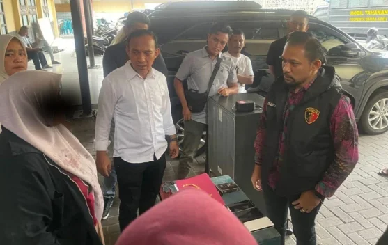 ART Gondol 13 Mayam Emas Milik Majikan, Korban Rugi Rp119 Juta