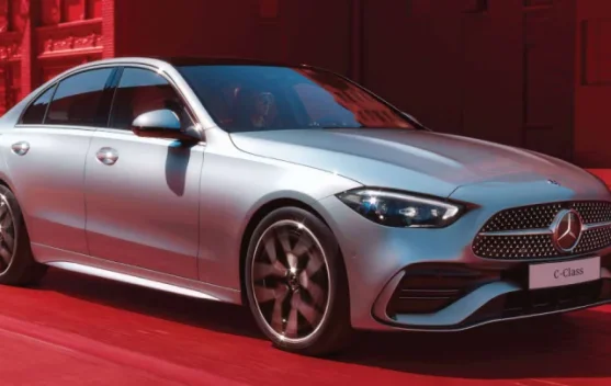 Intip Kemewahan Mercedes-Benz C300 4MATIC Dibanderol Rp1,2 Miliar