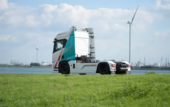 BYD Perkenalkan ETT 44, Truk Listrik untuk Jarak Jauh, Siap Menantang Tesla
