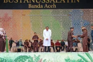Pale, Mantan Ajudan Ketua DPR Aceh Dihukum Cambuk