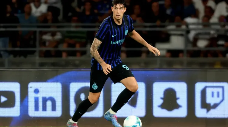 Bastoni Tetap Dibela Masuk Timnas Italia meski Kontroversial