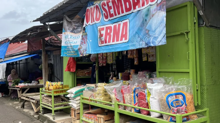 Stok Kosong, MinyaKita Langka di Pasar Gedong Tataan
