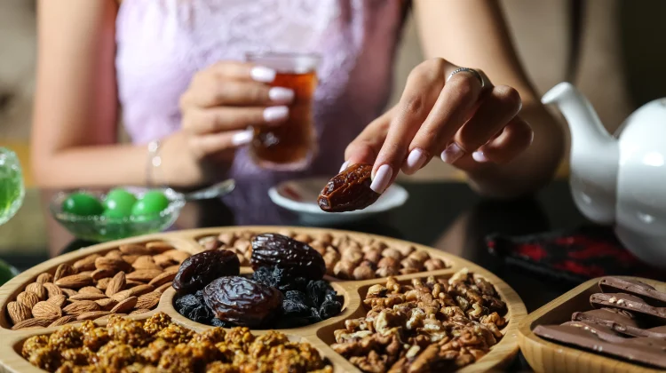 Terungkap! Ini Alasan Buka Puasa Diawali Dengan yang Manis