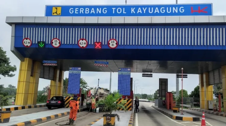 Selama Libur Imlek, Trafik Kendaraan Melintas di JTTS Melonjak