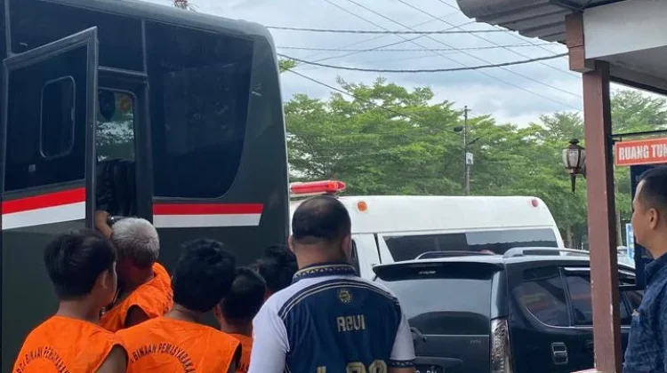 77 Warga Binaan Rutan Bandar Lampung Dipindahkan ke Lapas Narkotika
