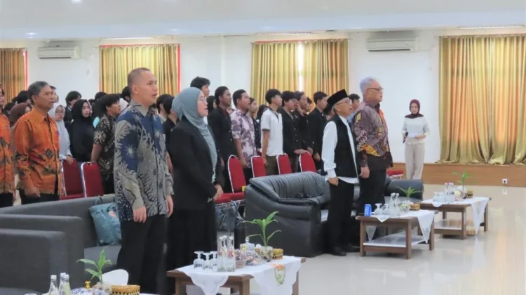 Profesional Berbagi Pengalaman, Mahasiswa Perluas Wawasan Global