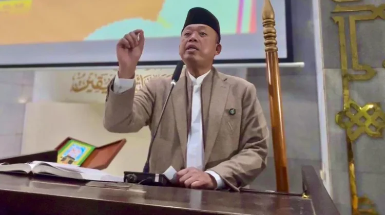 Menteri Nusron Bicara Sanad Keilmuan dan Etika Kepemimpinan dalam Kajian Tarawih