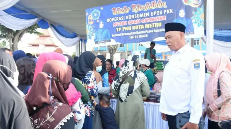 Warga Kota Metro Serbu Bazar Ramadan
