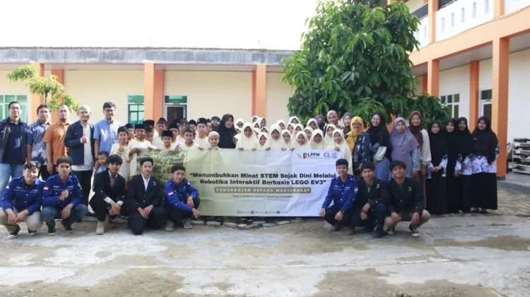 Dosen Teknik Elektro Gelar Edukasi Listrik dan Energi Terbarukan untuk Siswa SD