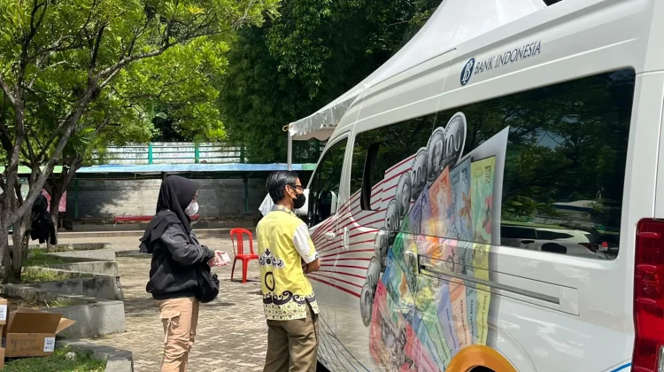 Berburu Uang Baru, Warga Lampung Rela 'War' Kuota di Laman PINTAR