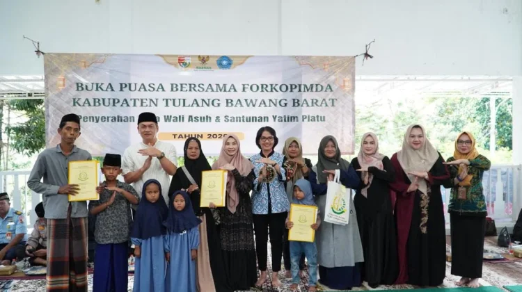 Lindungi Hak Anak, Pemkab Tubaba-Kejari Serahkan Akta Wali Asuh