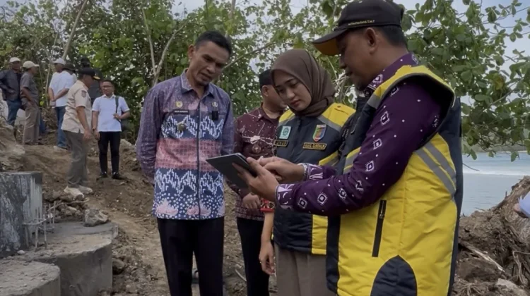 Wagub Lampung Tinjau Penanganan Longsor Jalur Menuju Pantai Gigi Hiu