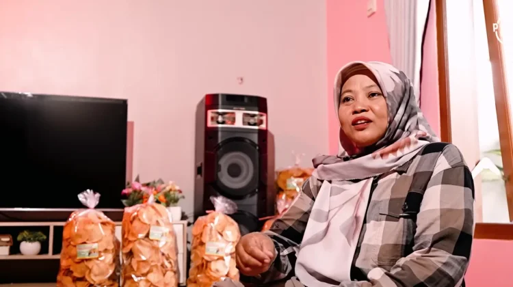 Dari Sepeda Onthel dan Modal Rp20 Ribu, Ibu Winarsih Sukses Bina Kletek
