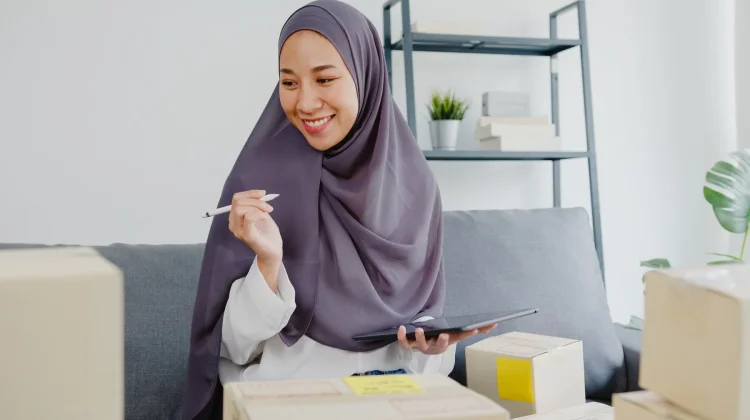Kelola THR Tepat, Lebaran Nikmat Keuangan Sehat