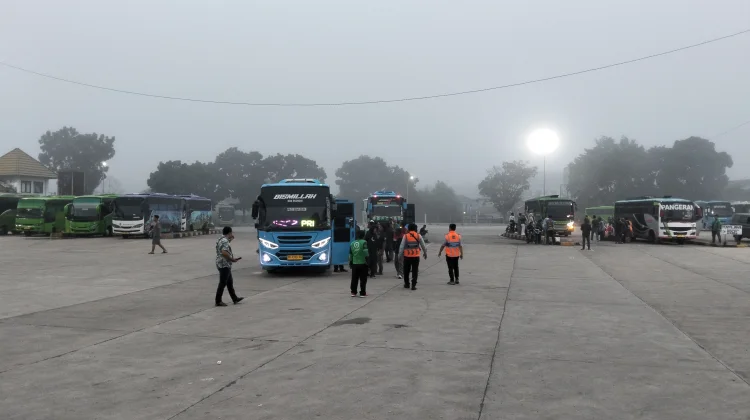 Pemudik Asal Jakarta Pilih Perjalanan Putus Sambung