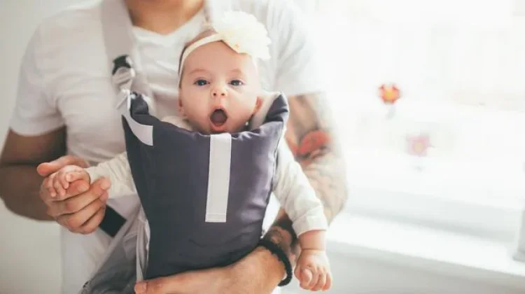 Jangan Pegang dan Cium Bayi Sembarangan, Ini 5 Bahayanya