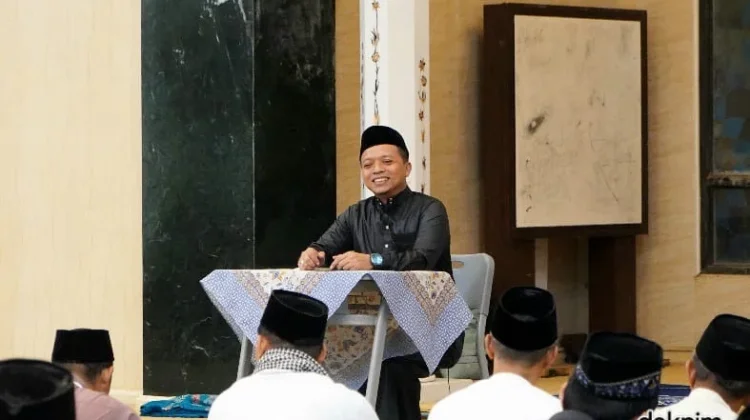 Tinggalkan Rutinitas Kantor, Jajaran Pemkab Pringsewu I’tikaf Semalaman di Masjid