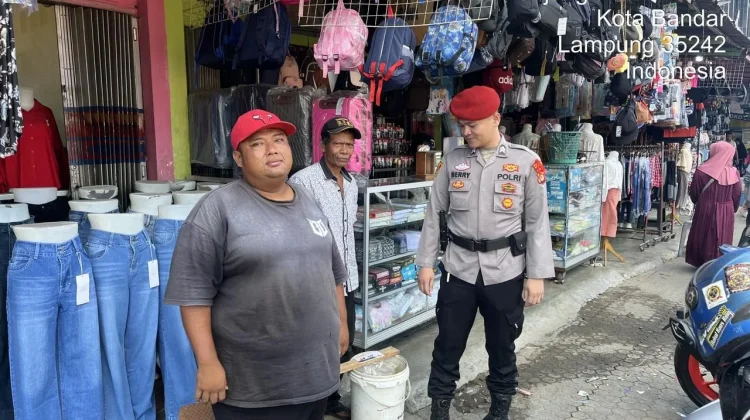 Jelang Lebaran, Polisi Perkuat Patroli Pengamanan di Pasar Tradisional