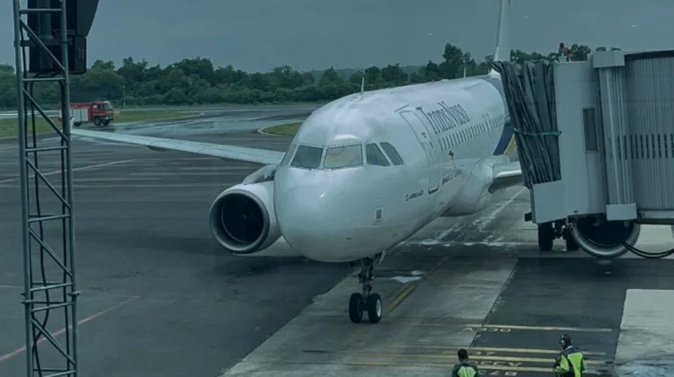 Pergerakan Pesawat di Bandara Radin Inten II Turun pada H-1 Lebaran