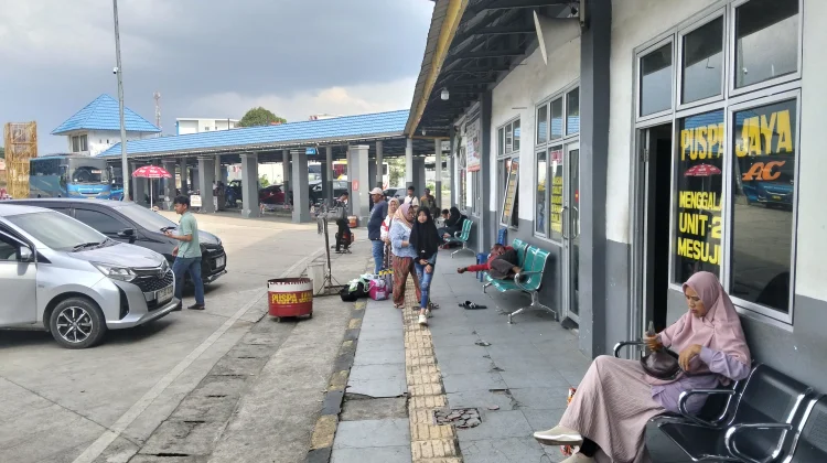 Arus Balik Meningkat, Lebih dari 2.500 Penumpang Tercatat di Terminal Rajabasa