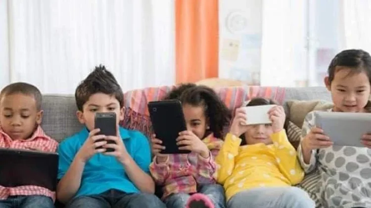 Kecanduan Gadget Anak Jadi Perhatian Pasca Liburan