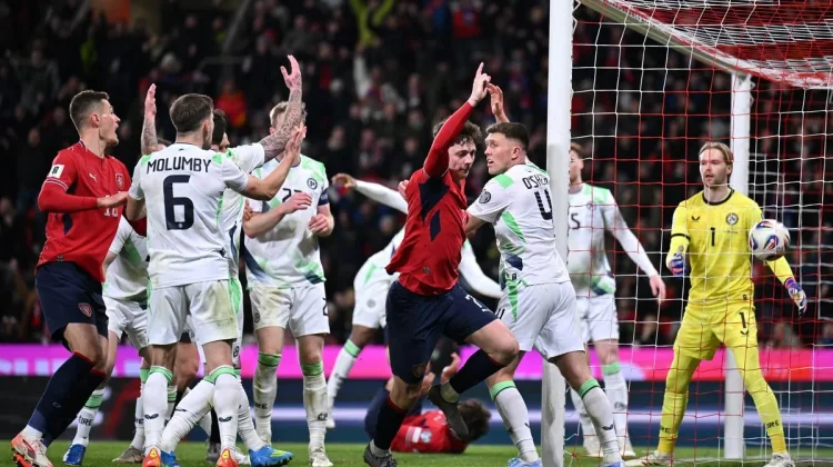 Ceko Singkirkan Irlandia dalam Drama Adu Penalti