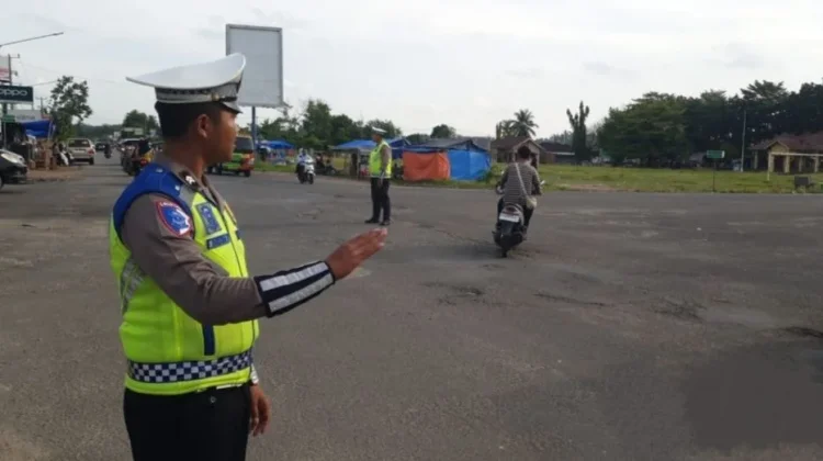 Satlantas Polres Tulangbawang Barat Berlakukan Pembatasan Kendaraan Sumbu 3