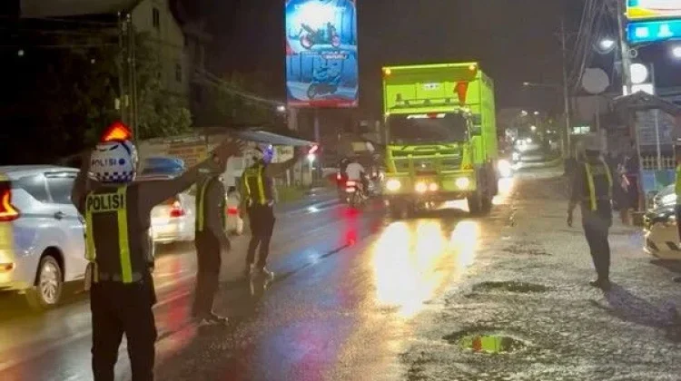 Polres Lampung Tengah Imbau Truk Sumbu Tiga Tunda Perjalanan