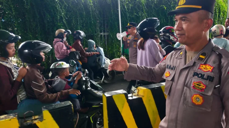 Pengamanan Jalur R2 di Bakauheni, Imbau Pemudik Tertib dan Cek Tiket