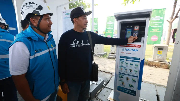PLN Catat Rekor Transaksi SPKLU saat Mudik Lebaran 2026
