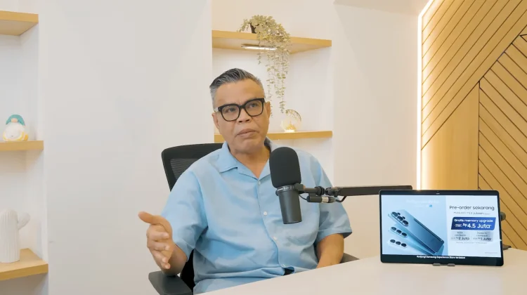 Abdel Achrian Ungkap Penyesalan Terbesar di Usia 57