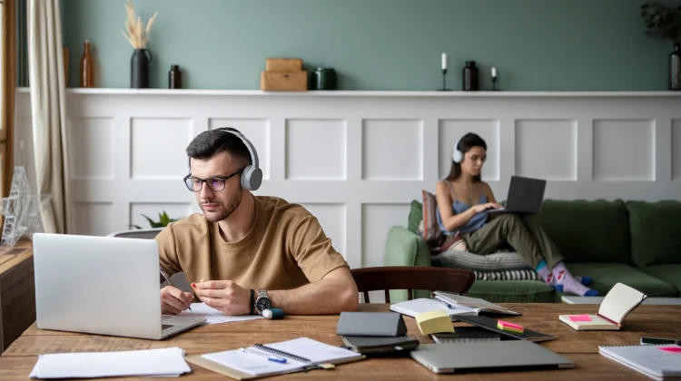 Gen Z dan Tren Side Hustle, Dari Hobi Jadi Sumber Penghasilan