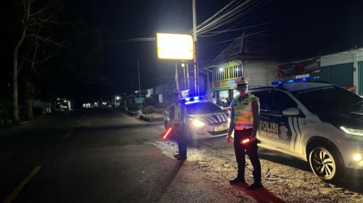 Sat Lantas Polres Lampung Barat Perketat Penyekatan Kendaraan Sumbu 3