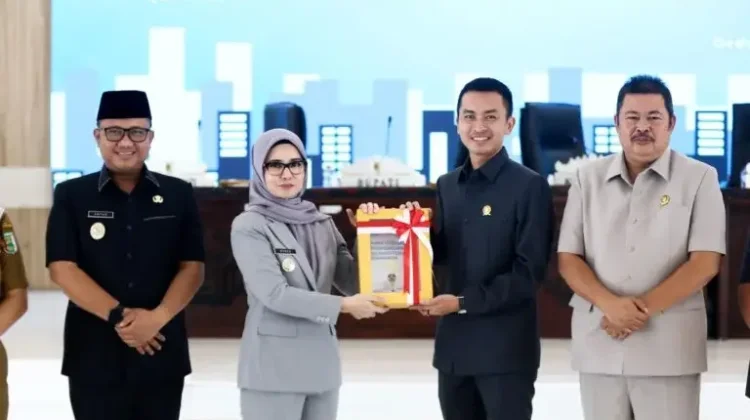 Bupati Pesawaran Sampaikan LKPJ Tahun Anggaran 2025