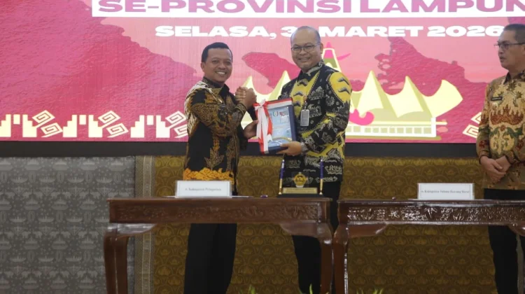 Bupati Pringsewu Serahkan LKPD 2025 ke BPK RI