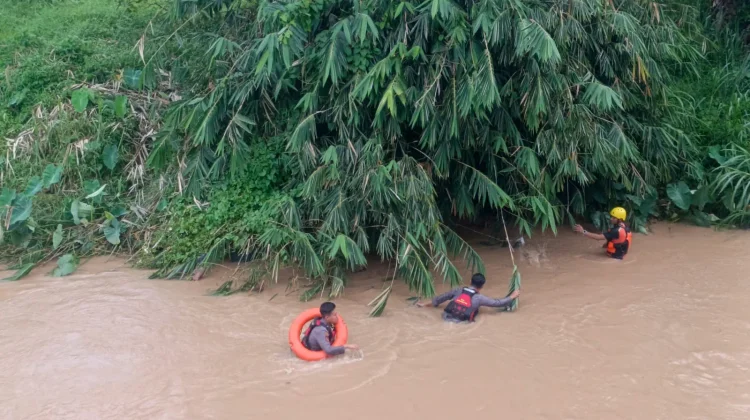 Arus Sungai Mendadak Deras, Dua Mahasiswi Hilang di Kawasan Wira Garden