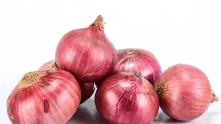 Harga Bawang Merah Rp35 Ribu per Kilogram di Pasar Gintung, Kualitas Kurang Kering