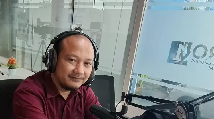 DiBalik Belanja Online: Picu Krisis Sampah Plastik