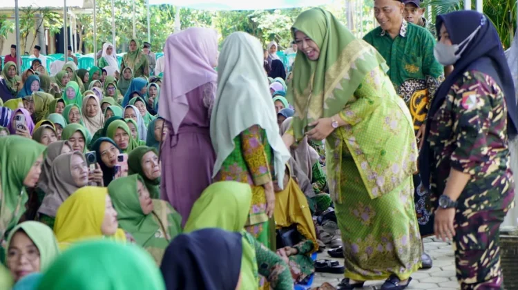Wabup Pringsewu Hadiri Pengajian dan Halalbilhalal Muslimat NU